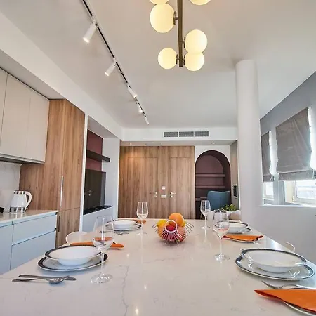 Luxury 2 Bedroom Penthouse - Pool - Close To Paceville *