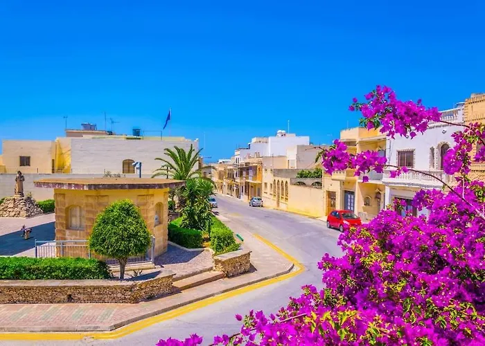 Luxury 2 Bedroom Penthouse - Pool - Close To Paceville 아파트