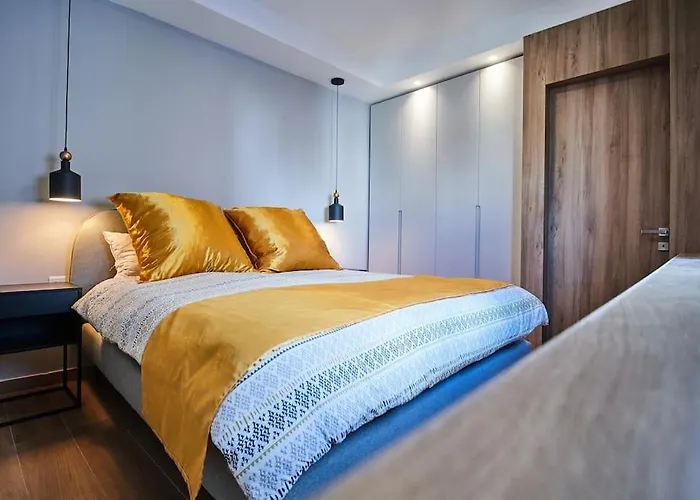 Luxury 2 Bedroom Penthouse - Pool - Close To Paceville