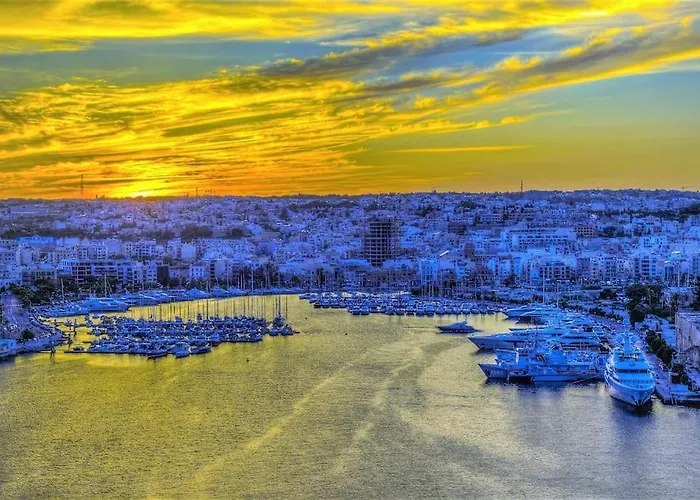 아파트 Luxury 2 Bedroom Penthouse - Pool - Close To Paceville