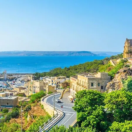 Luxury 2 Bedroom Penthouse - Pool - Close To Paceville Lägenhet *