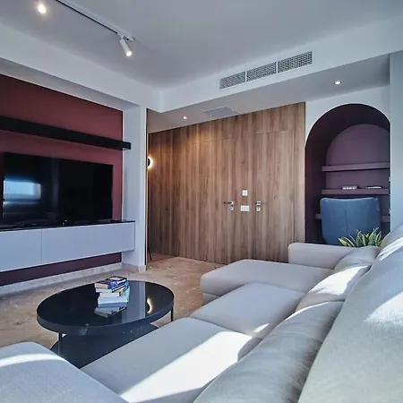 Luxury 2 Bedroom Penthouse - Pool - Close To Paceville